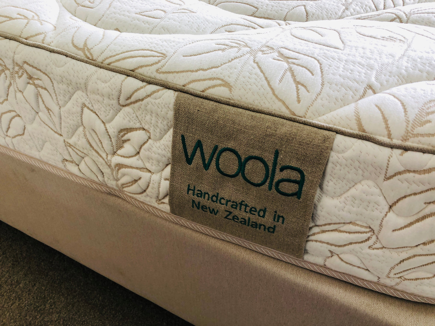 
                  
                    Queen Bed and Base - Woola - W2000 Mattress (21805)
                  
                