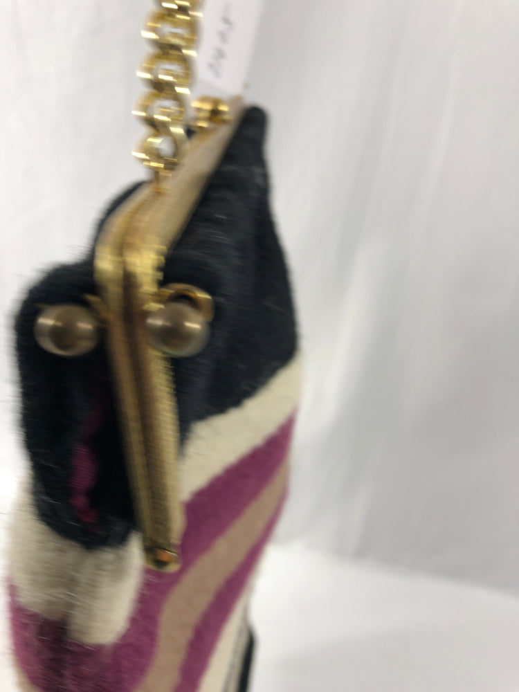
                  
                    Vintage Hand Crafted Handbag (21425)
                  
                