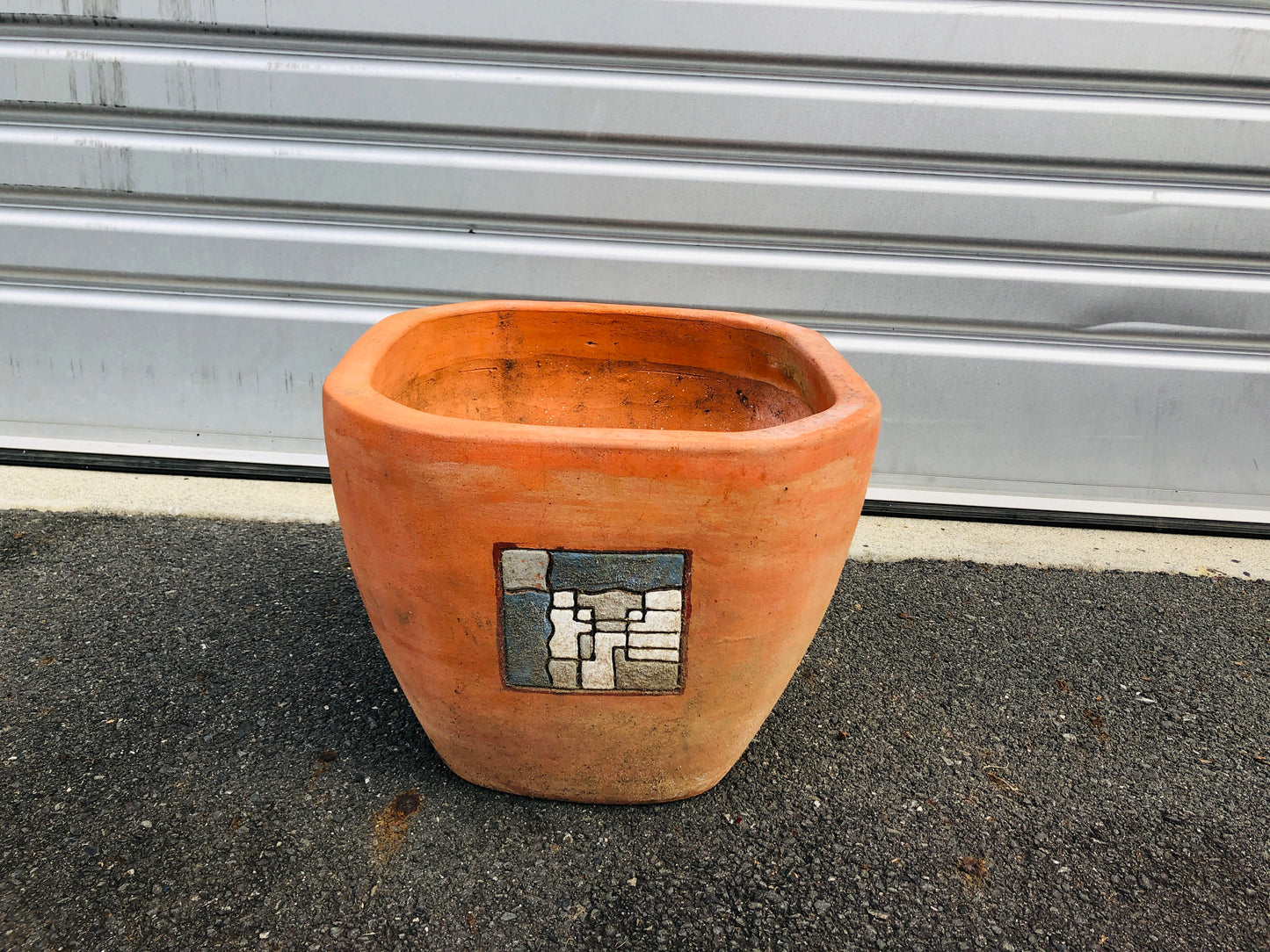 
                  
                    Terracotta Pot (20943)
                  
                