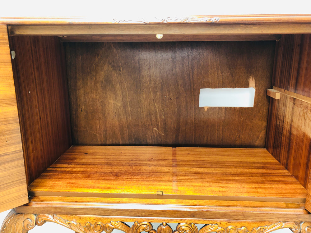 
                  
                    Antique Style Burr Walnut Drink Cabinet (21777)
                  
                
