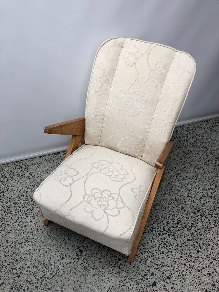 
                  
                    Retro Scissor Chair  (18175)
                  
                