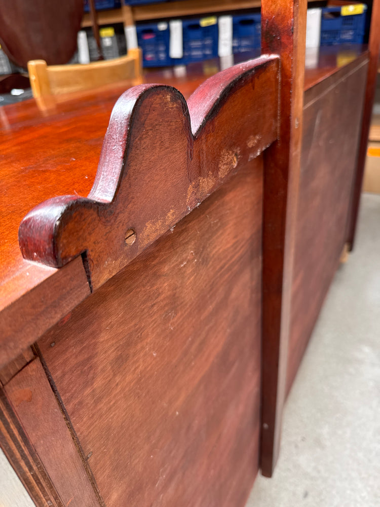 
                  
                    French Provincial 9 Drawer Dresser with Mirror (21779)
                  
                