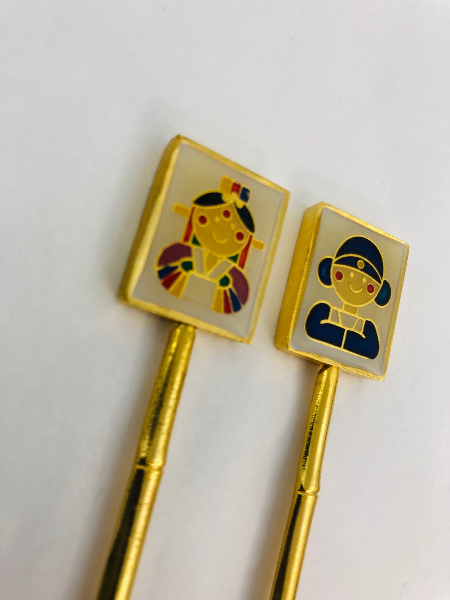 
                  
                    Vintage Gold Plated Collectable Spoons (21327)
                  
                