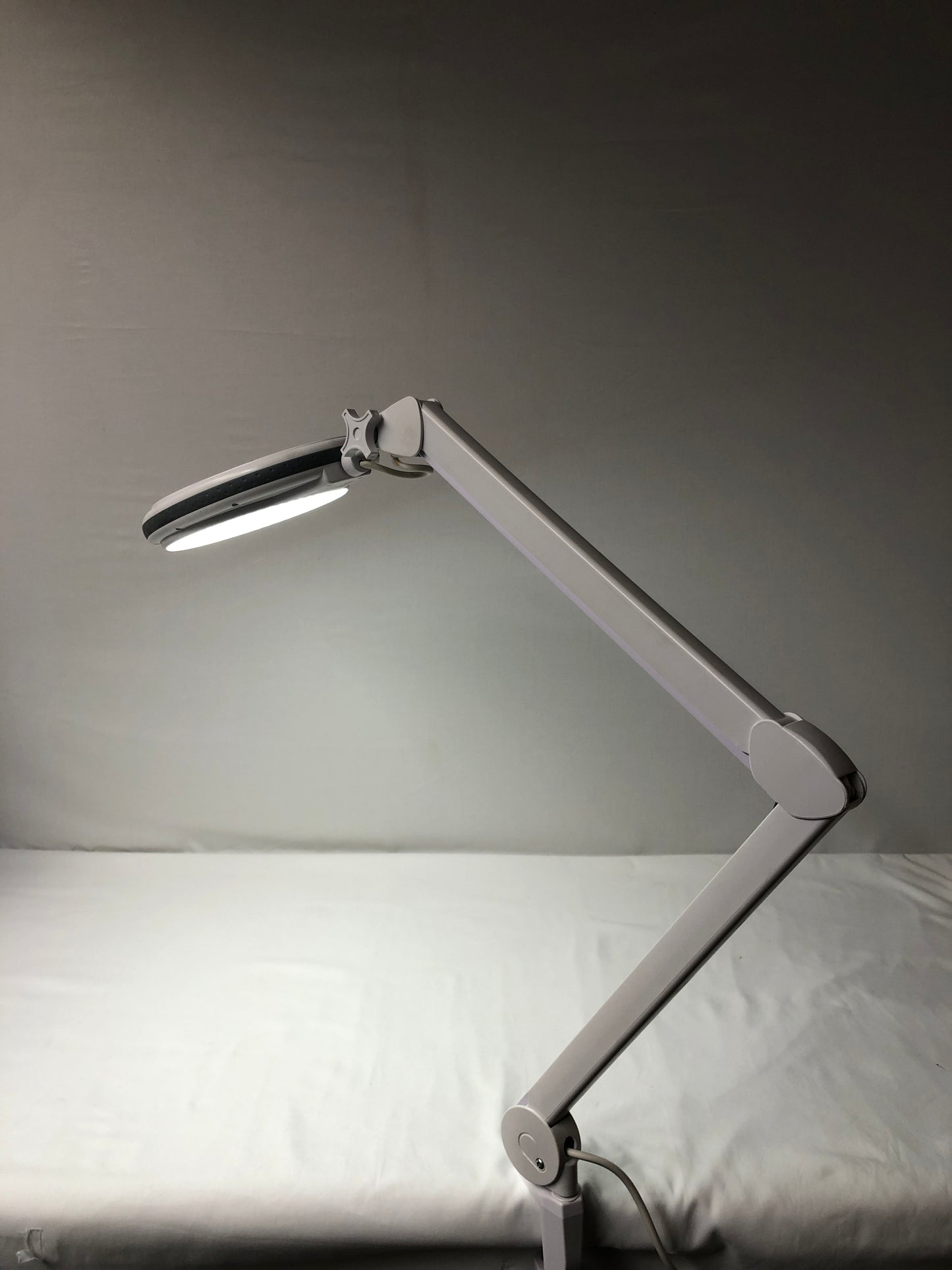 
                  
                    Magnifier Lamp -   LED Illuminated QM3548 (17038)
                  
                
