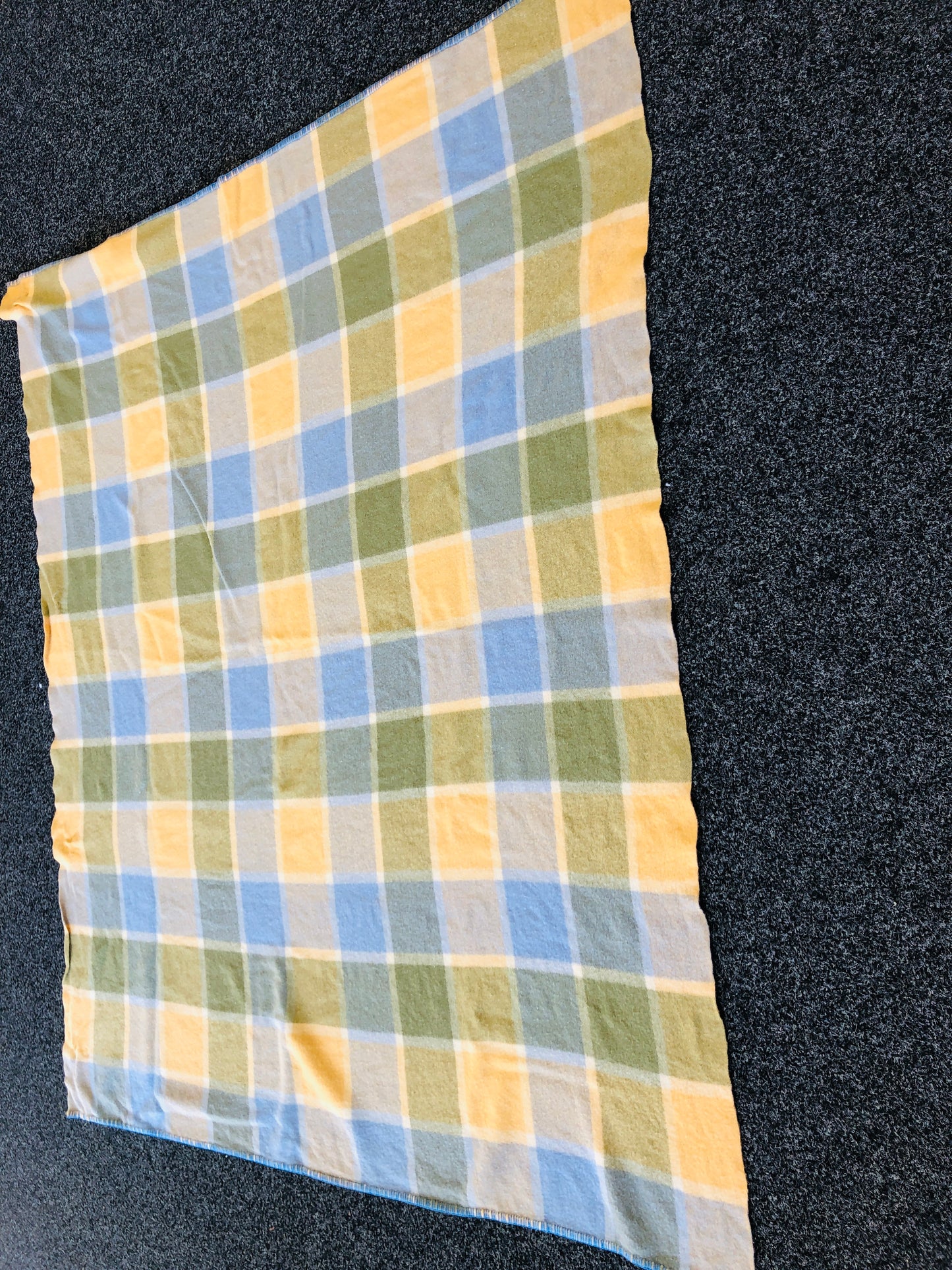 
                  
                    RobinWul 100% Wool Single Blanket - Canterbury (20801)
                  
                