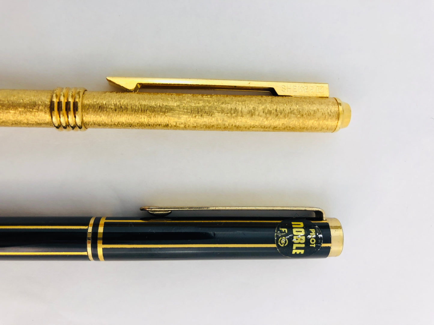 
                  
                    Vintage Sheker Gold Pen & Pilot Nobel Pen (21305)
                  
                