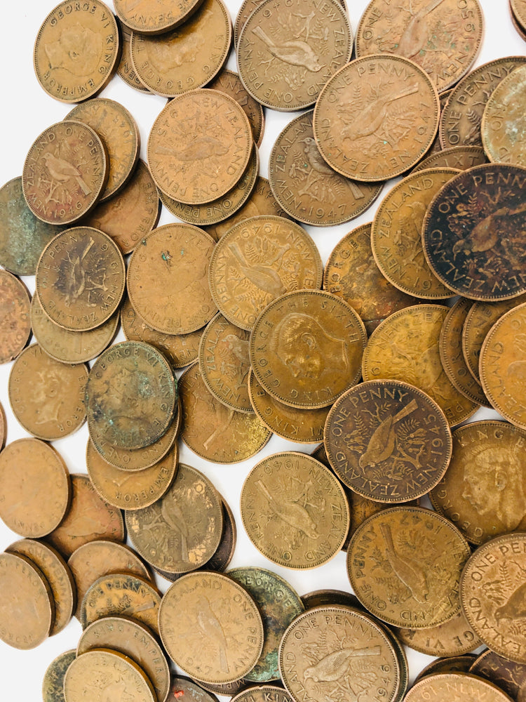 
                  
                    New Zealand Pre-decimal Coins - One Penny (21715) )
                  
                
