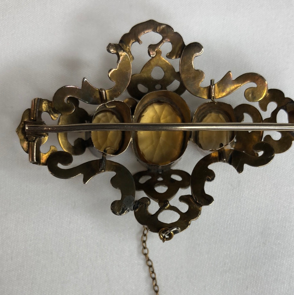 
                  
                    Antique Victorian brooch - Pinch-back  (16982)
                  
                