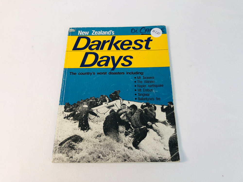 New Zealand's Darkest Days by Bruce Morris (18220)