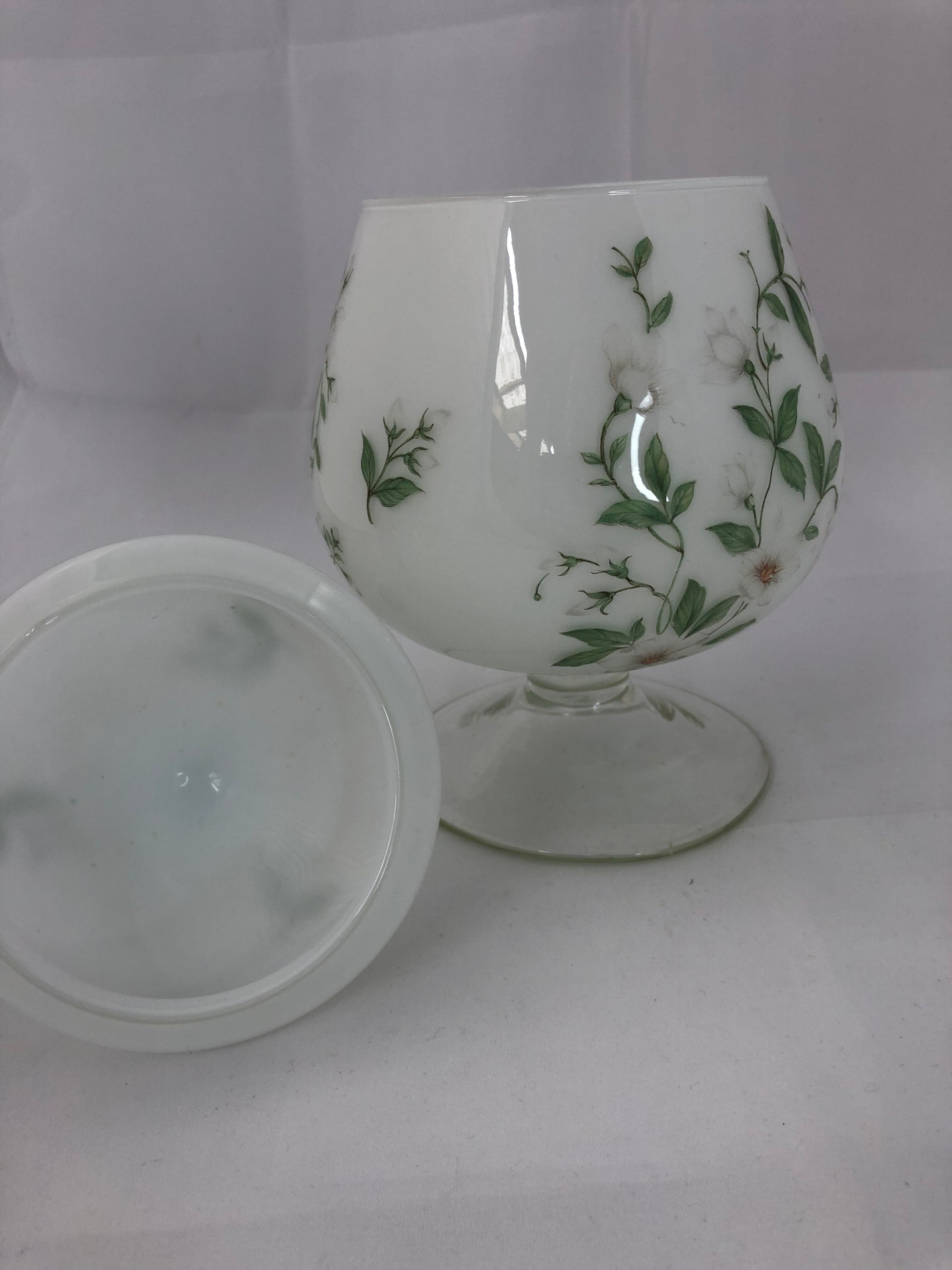 
                  
                    Vintage White Glass Candy Dish with Lid & (20110)
                  
                