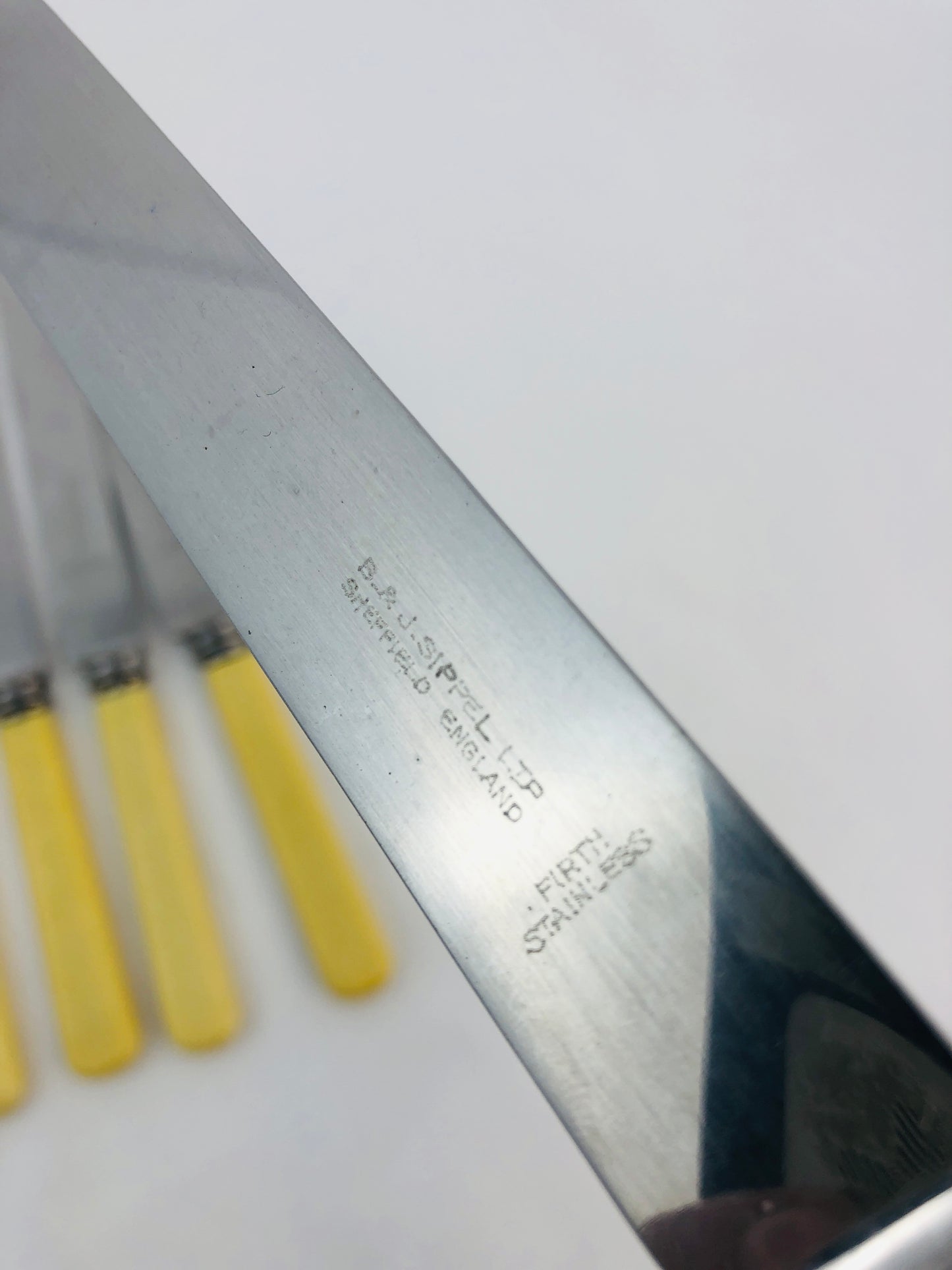 
                  
                    B & J Sippel LTD - Bone Handle Dinner Knives -Sheffield (21314)
                  
                