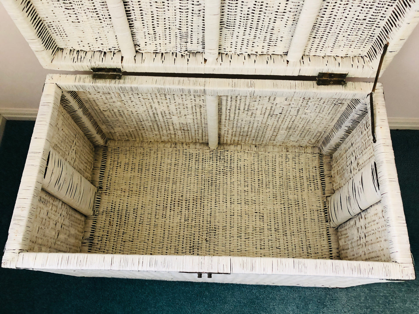 
                  
                    White Wicker/Cane Blanket Box / Trunk (21782)
                  
                