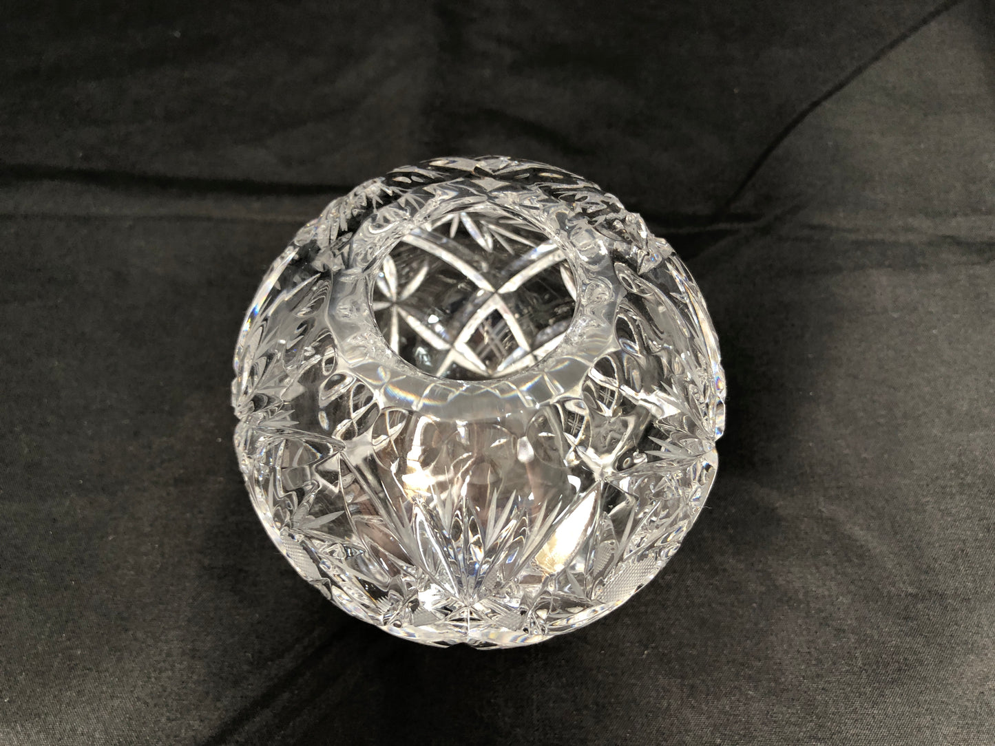 
                  
                    Crystal Cut Posy Bowl - Small (20148)
                  
                