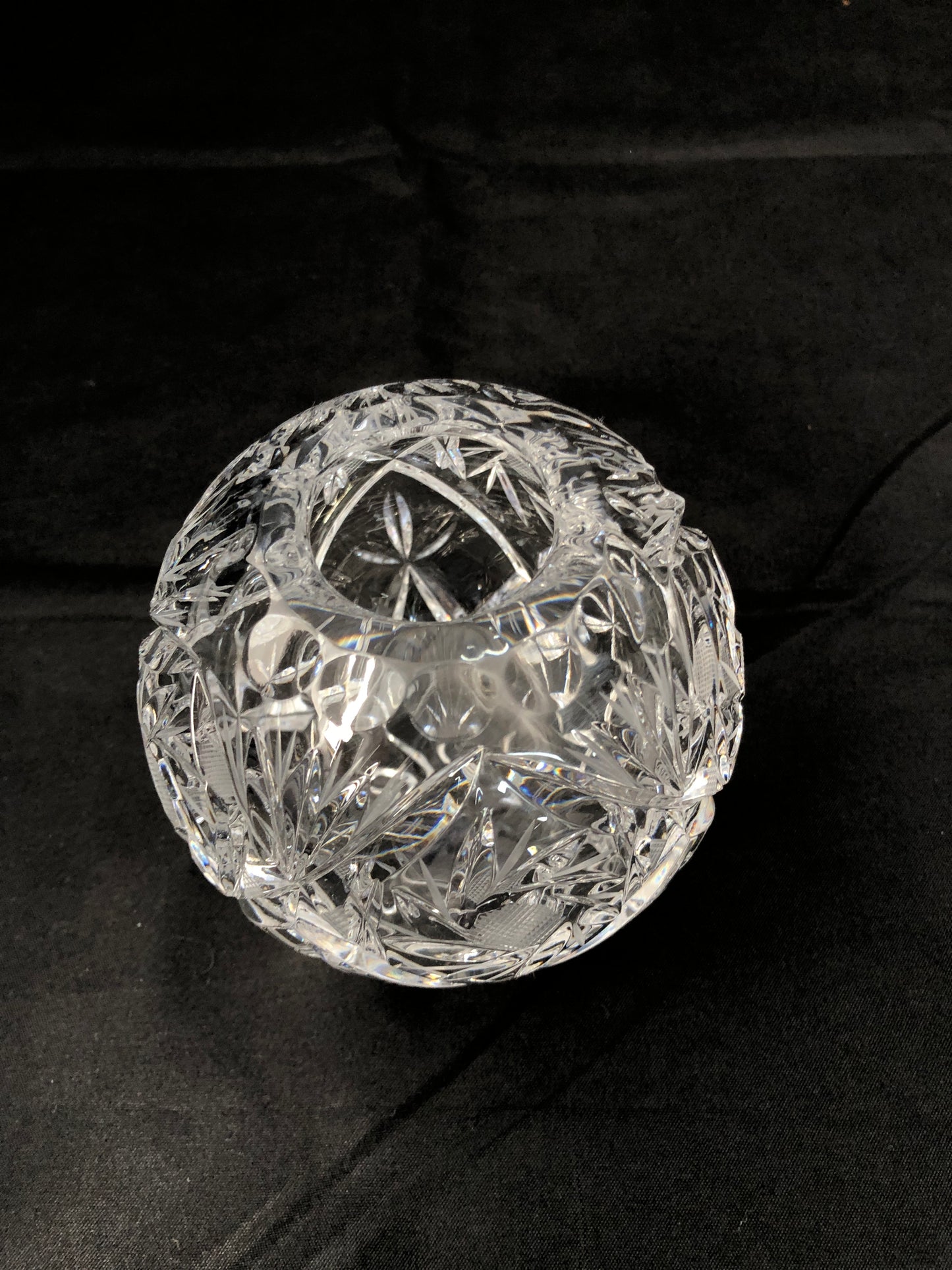 
                  
                    Crystal Cut Posy Bowl - Small (20148)
                  
                