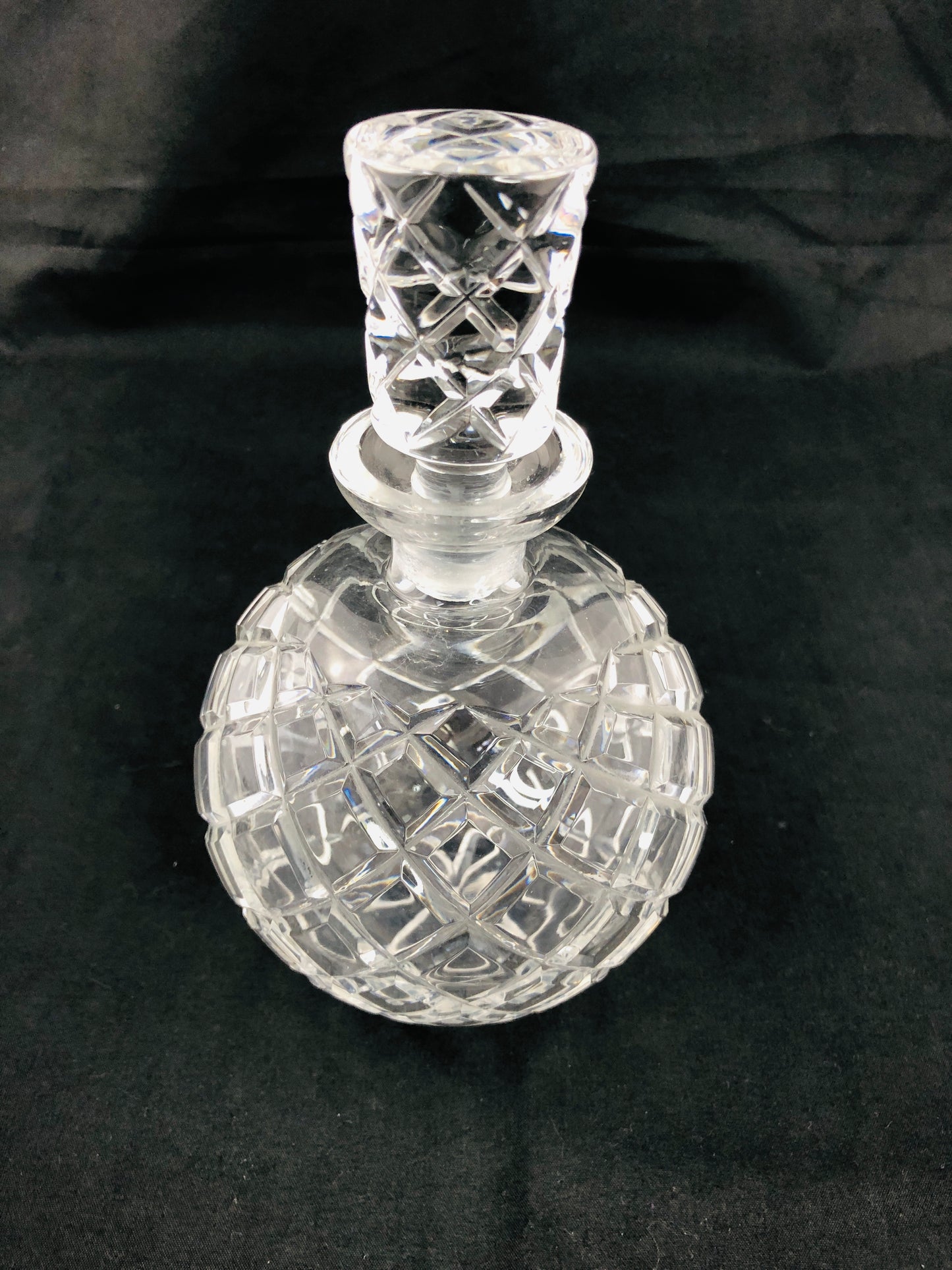 
                  
                    Crystal Decanter & Crystal Glasses (21112)
                  
                