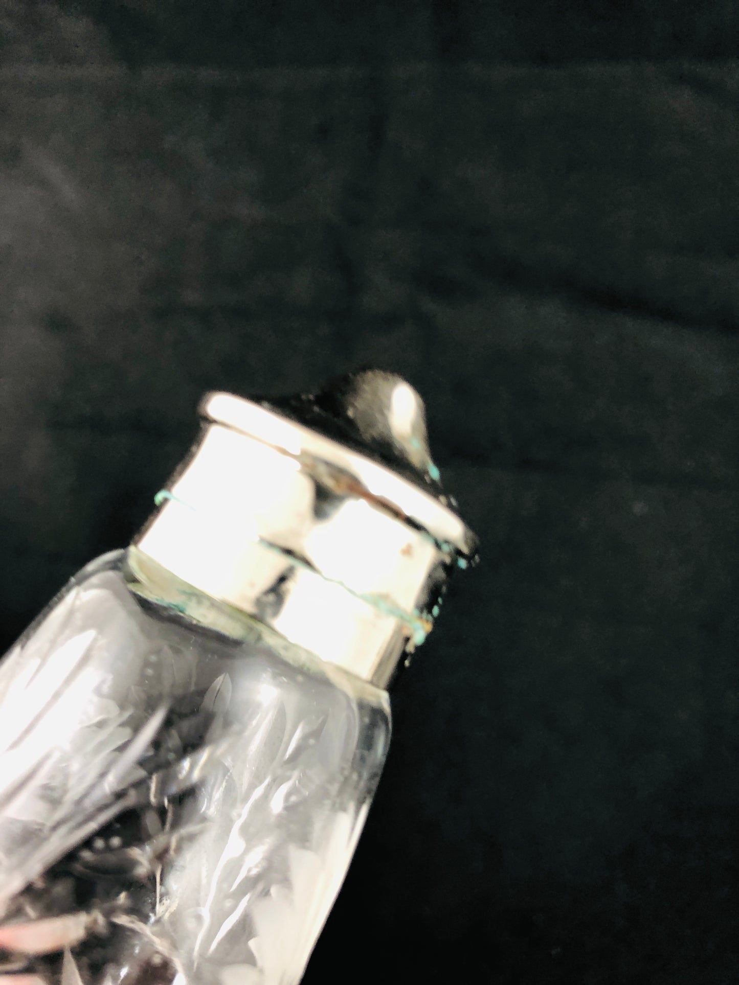 
                  
                    Stuart - Elegant Crystal Cut Salt & Pepper Shakers (21124)
                  
                