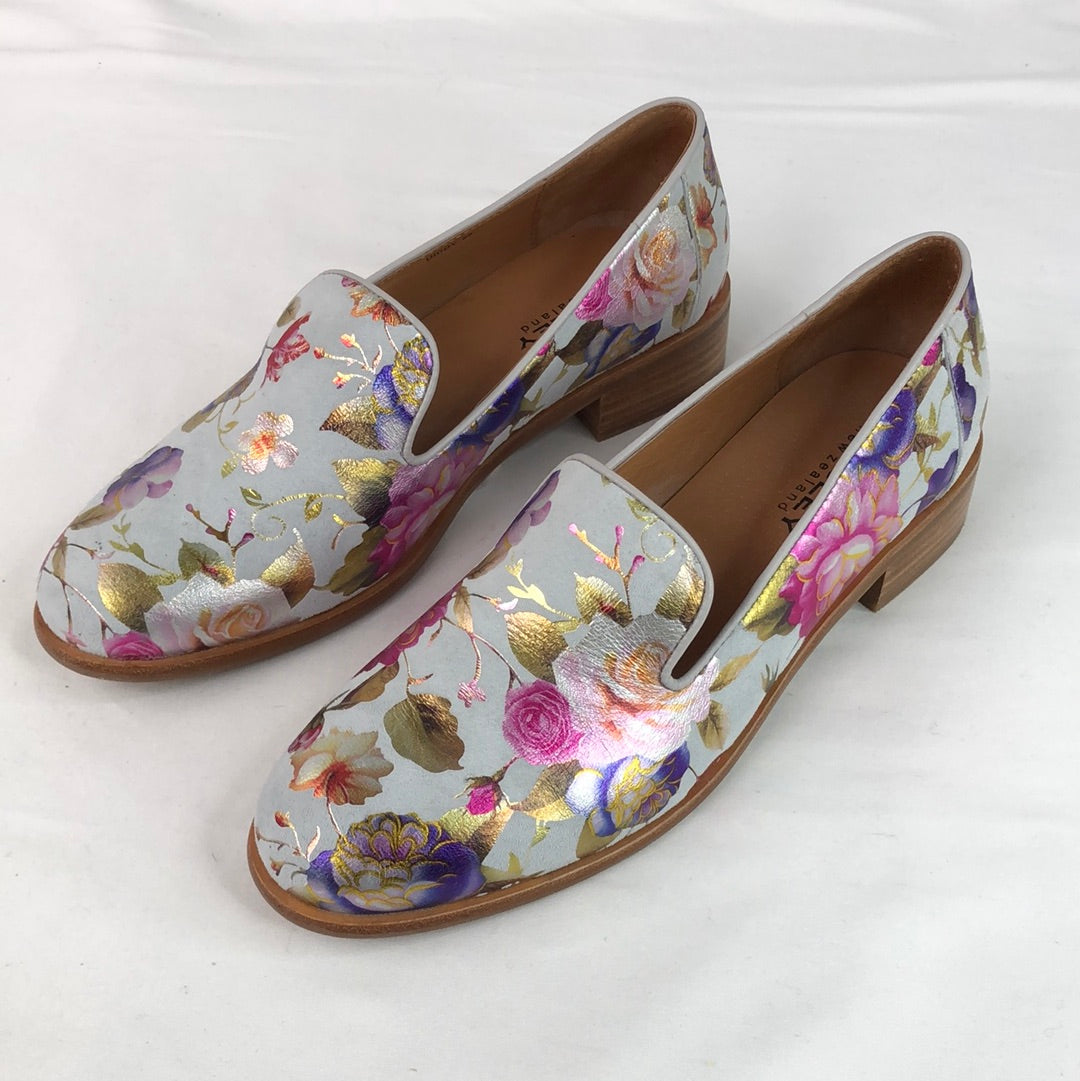 Bresley (NZ) Diddy Garden Flower Shoes Size 38 - 16741) – Secondhand Avenue