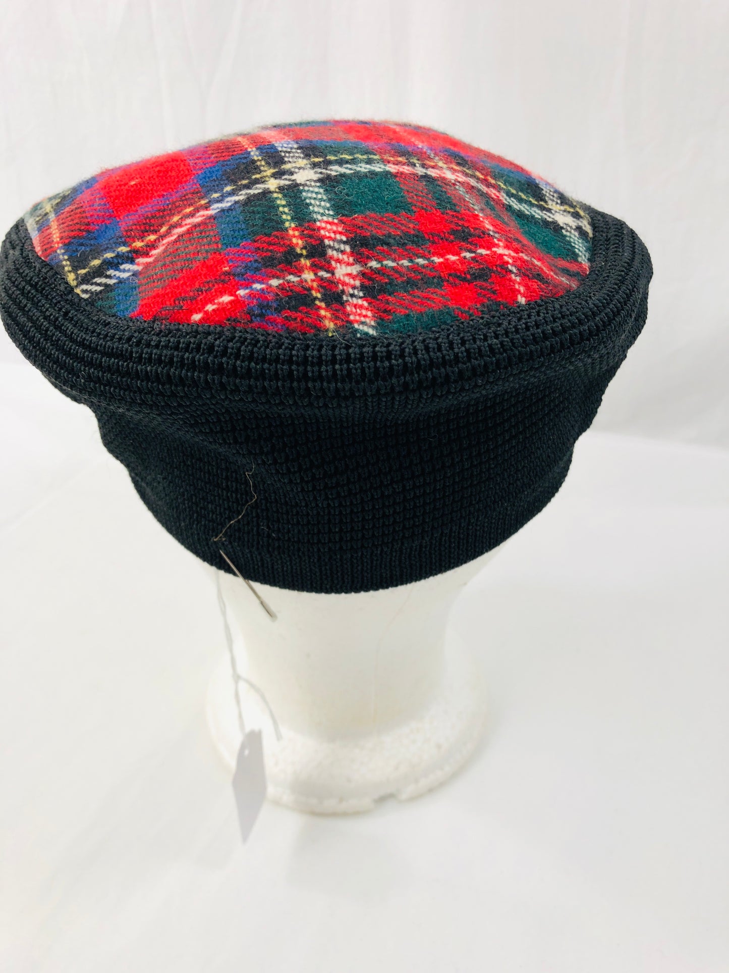 
                  
                    Tartan Cheese-cutter- Size M (20918)
                  
                