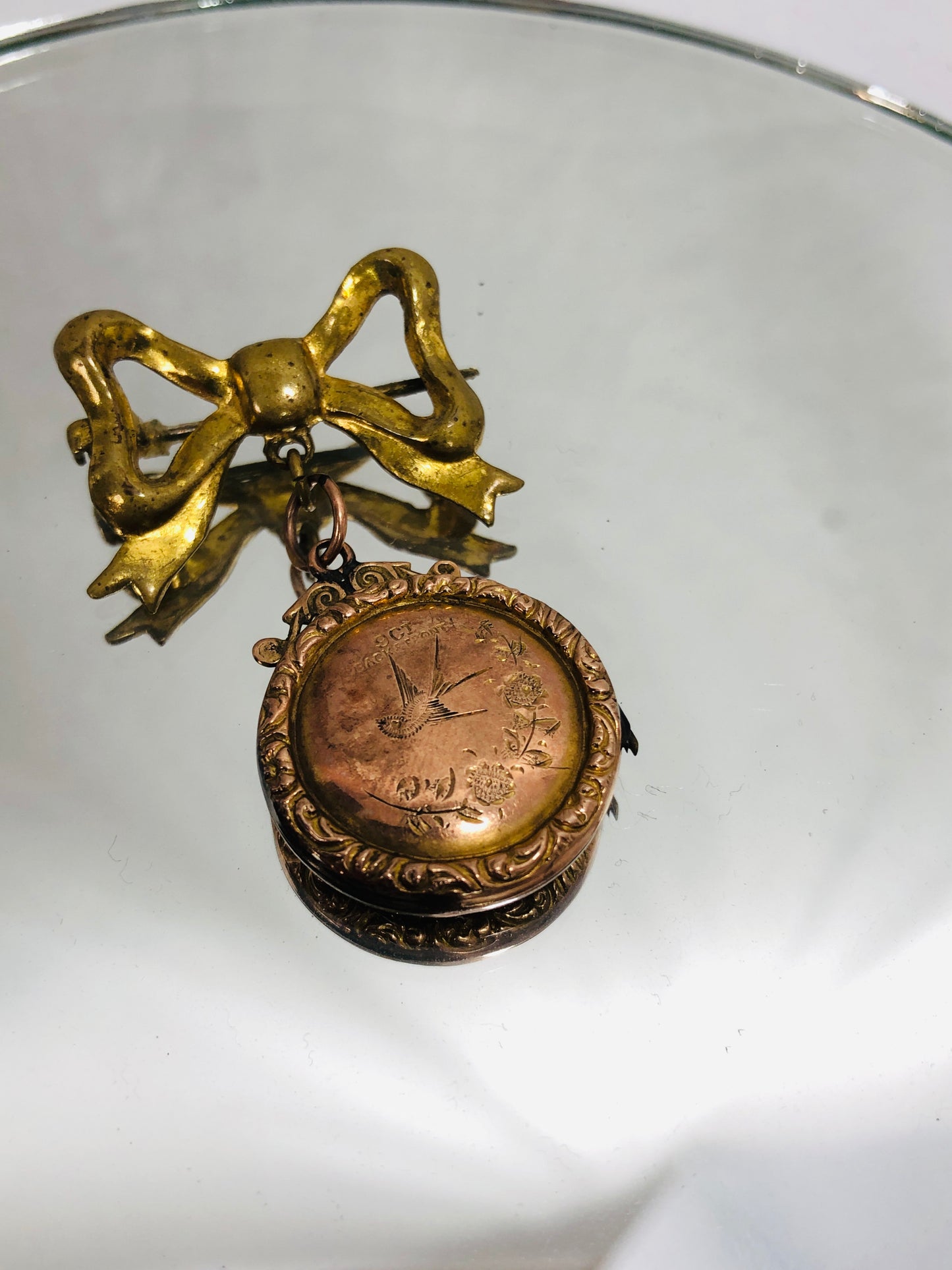 
                  
                    Edwardian Style 9ct Rose Gold Locket (20713)
                  
                