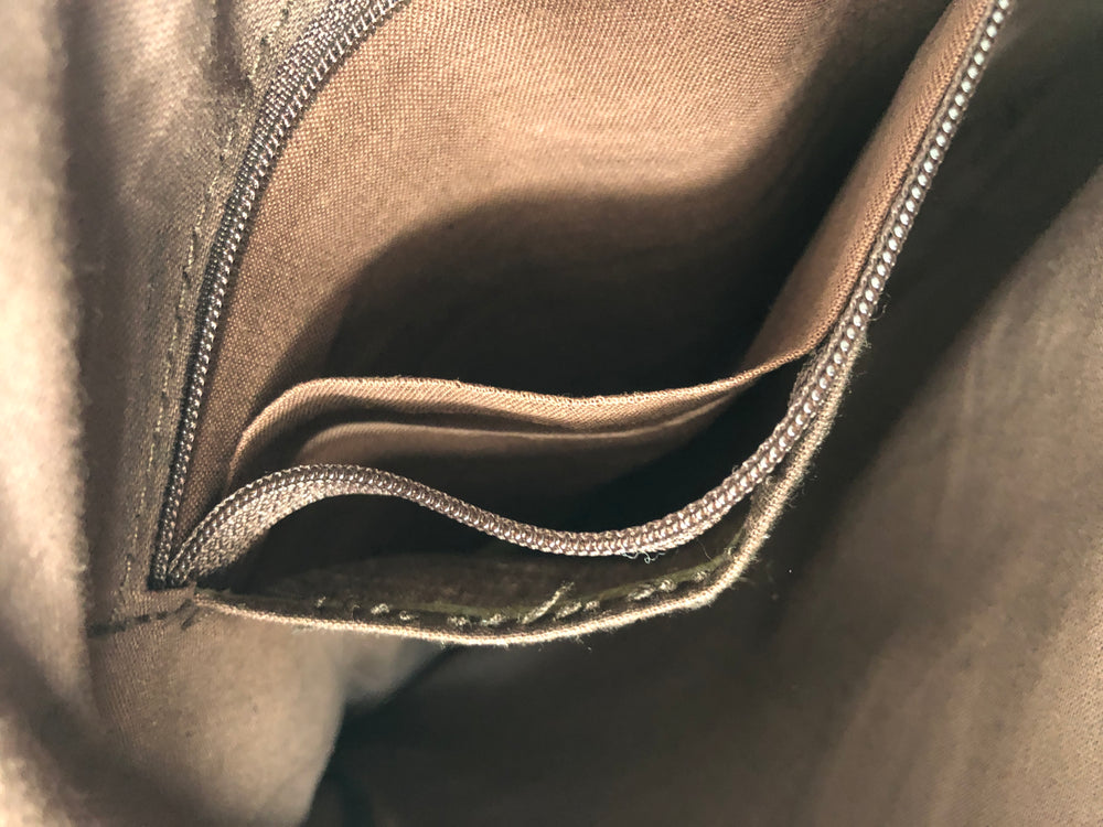 
                  
                    Vintage Leather Patch Bag (21441)
                  
                