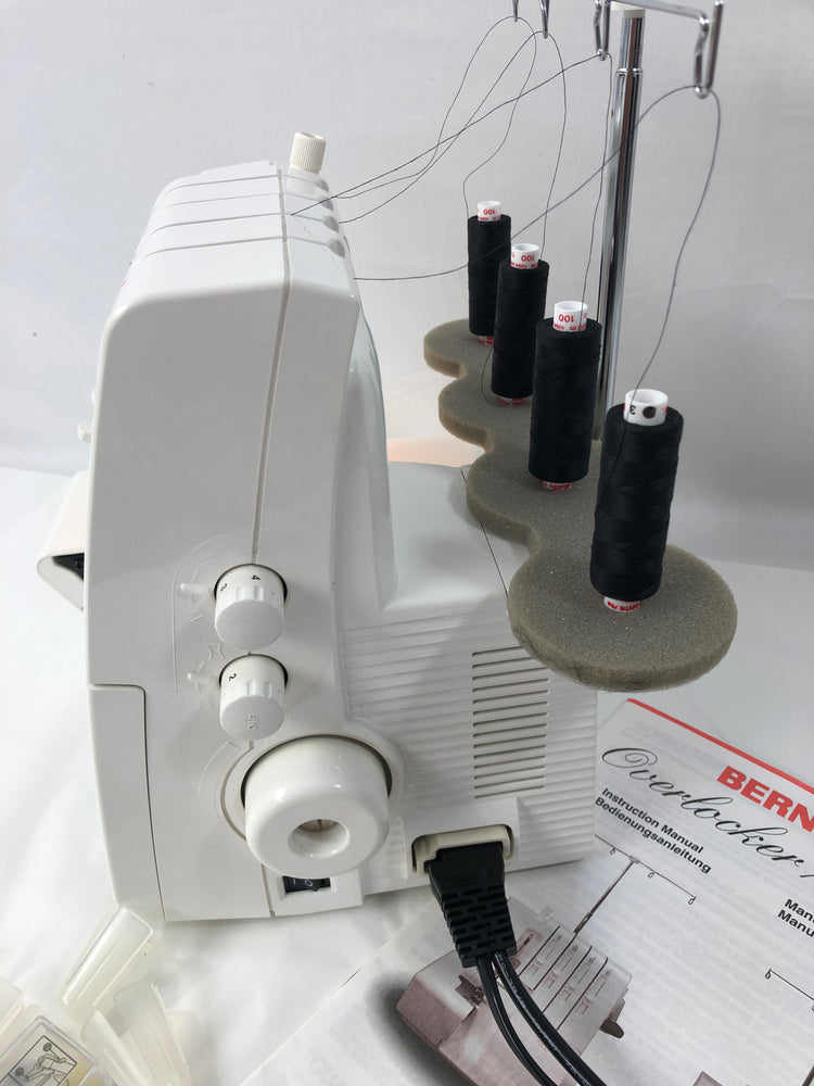 
                  
                    Bernina Overlocker 800DL (19283)
                  
                