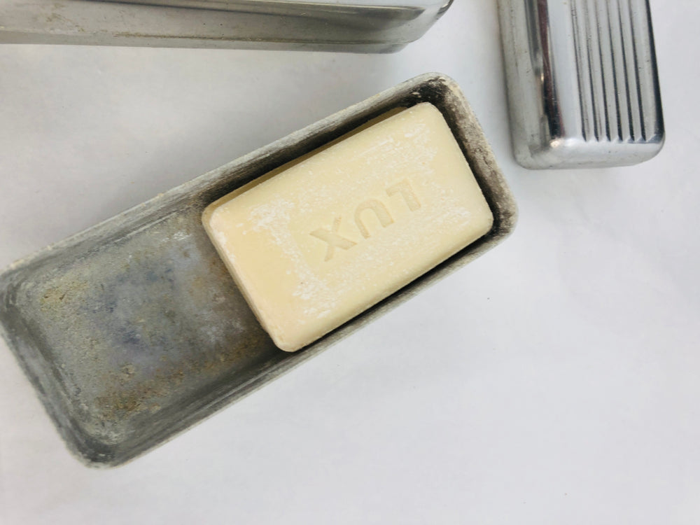 
                  
                    English Leather Toiletries Grooming Shaving Dopp Travel Kit (21625)
                  
                