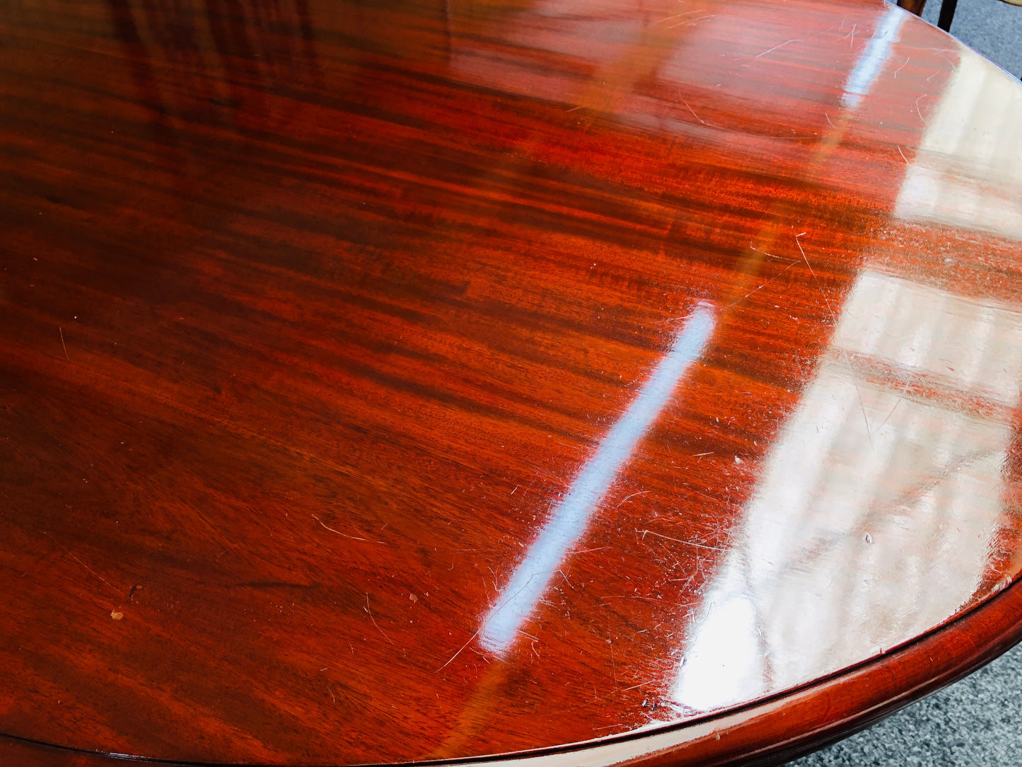 
                  
                    Oval Pedestal Mahogany Dining Table  (21776)
                  
                