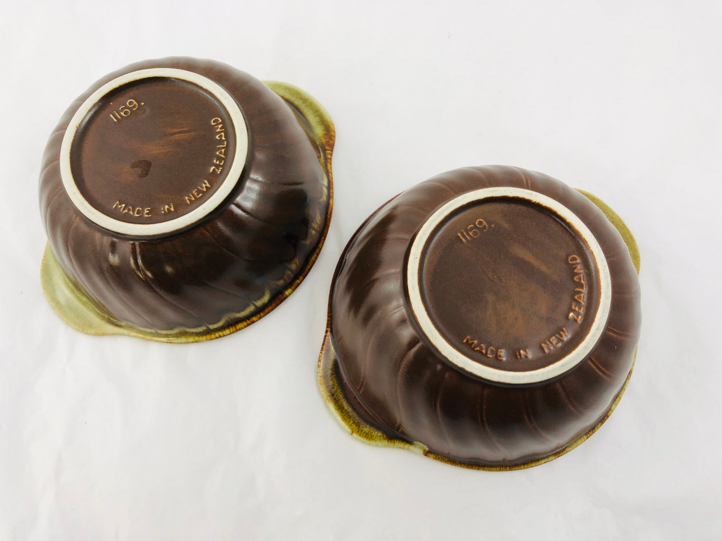 
                  
                    Crown Lynn - Brown 1169 Bowls x 2 (21561)
                  
                