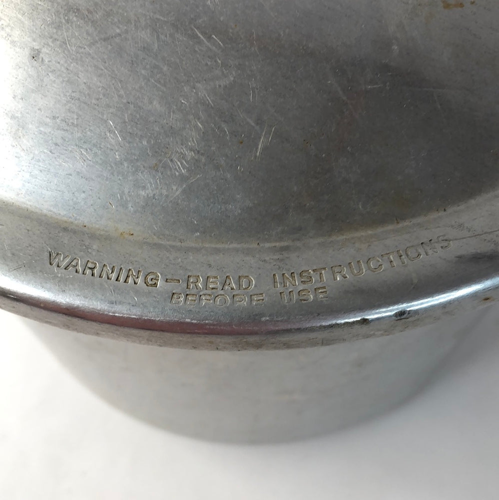 
                  
                    Vintage Presto Pressure Cooker 708B Kitchen Master (17236)
                  
                