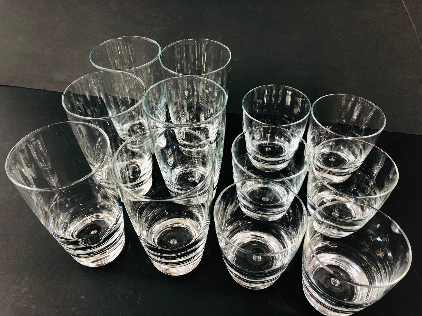
                  
                    12 Drinking Glasses Bubble Base (12373)
                  
                