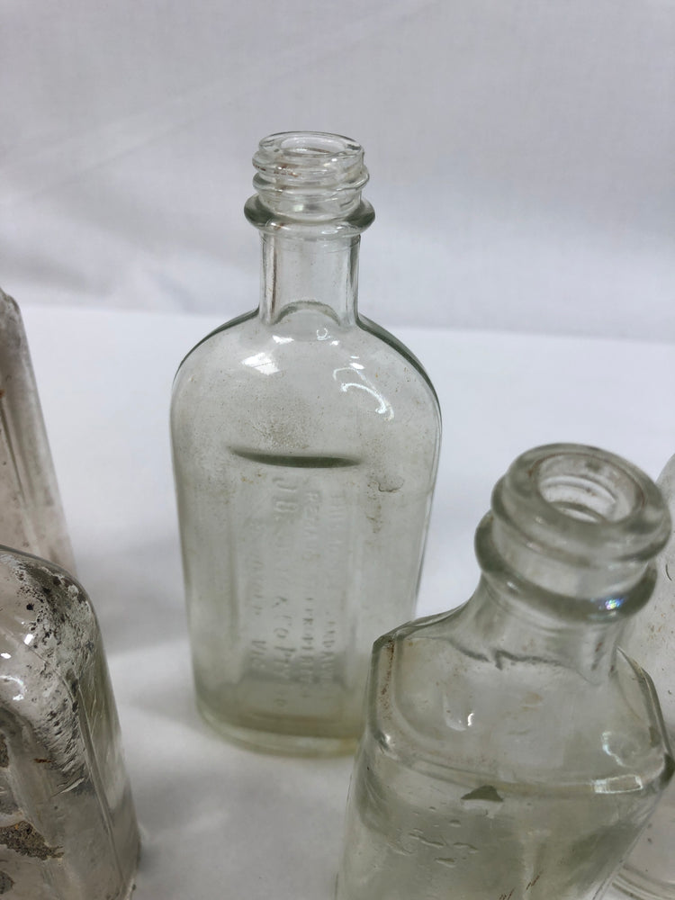 
                  
                    Bulk lot Vintage Glass Bottles (19226)
                  
                