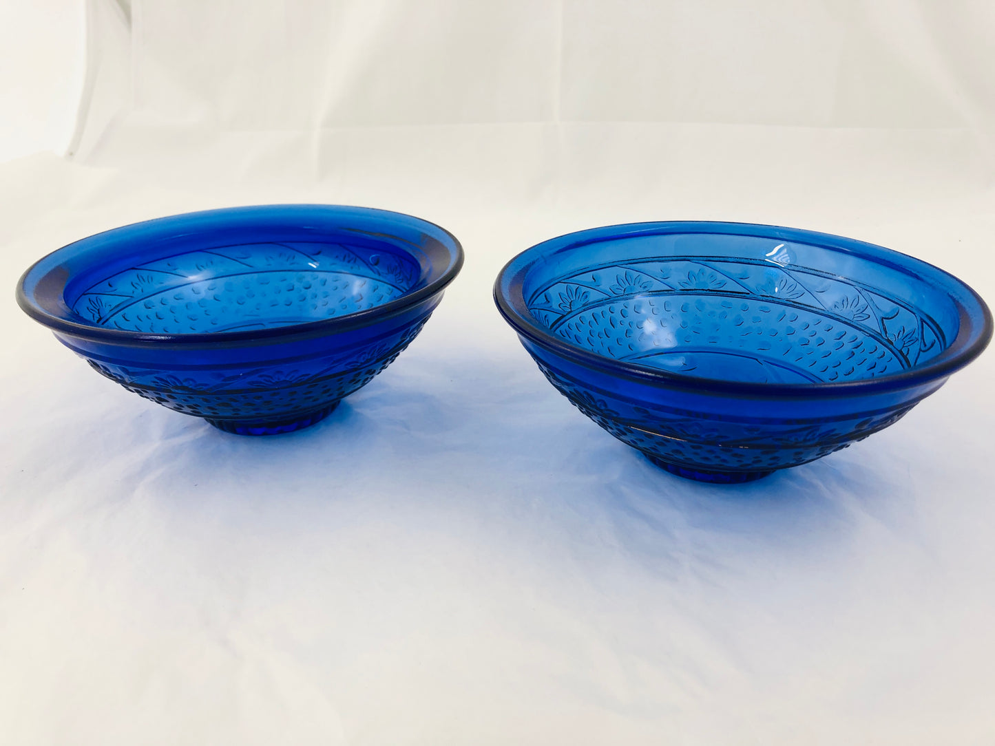 
                  
                    Handmade Blue Glass Bowls (21556)
                  
                