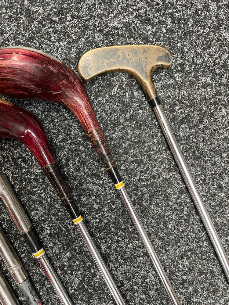 
                  
                    Golf Clubs x 15 - Various - Right Handed (18119)
                  
                