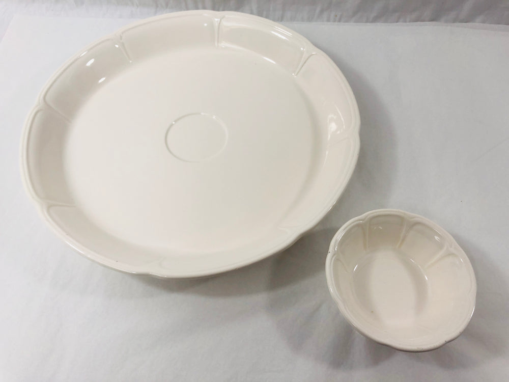 
                  
                    Vintage Japanese Serving Dish with Dip Bowl (20794)
                  
                