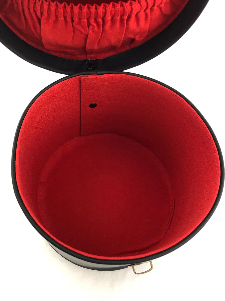 
                  
                    Vintage Round Cosmetic Box with Handle (19248)
                  
                