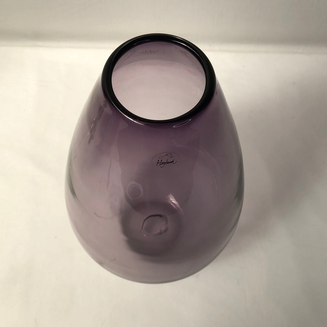 
                  
                    Hoglund Art Glass - Purple Vase (16776)
                  
                