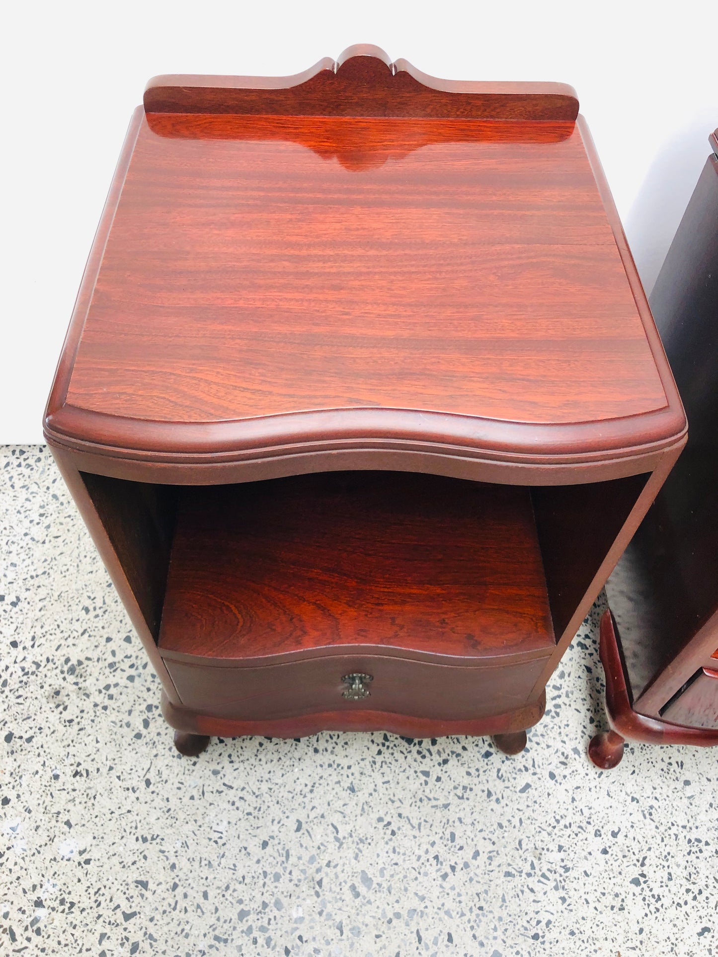 
                  
                    Queen Anne Style Mahogany Bedsides x 2 (21767)
                  
                