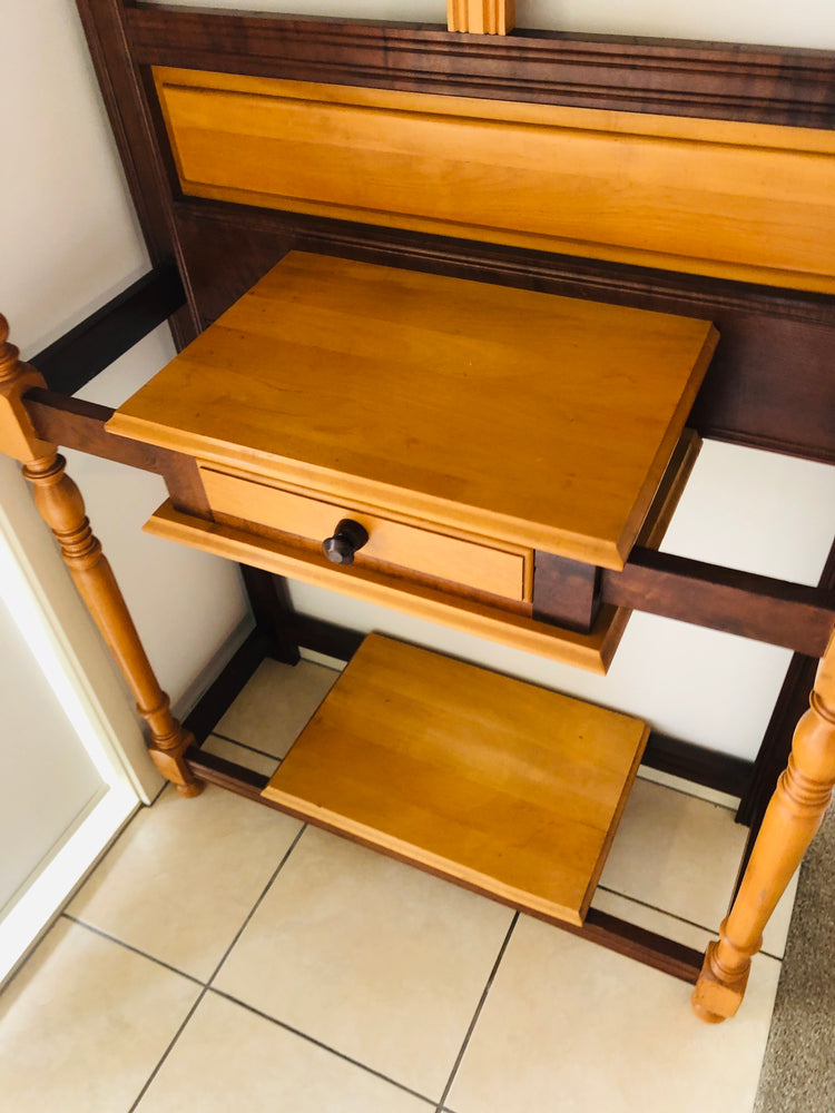
                  
                    Beautiful Two-Tone Hall Table with Mirror (21792)
                  
                