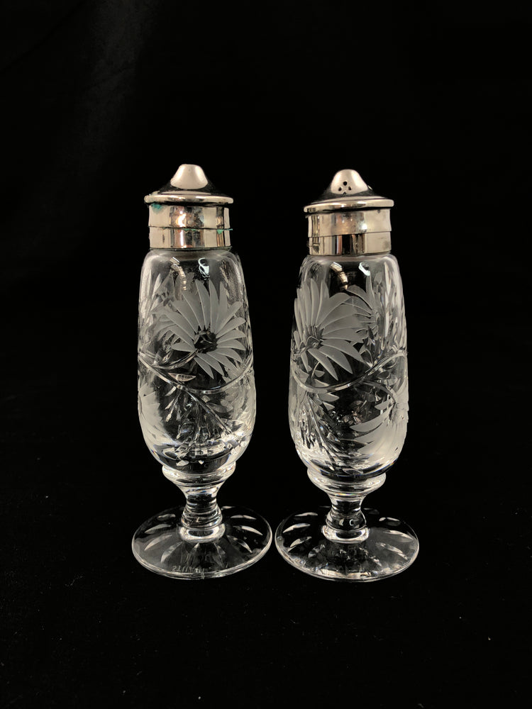 
                  
                    Stuart - Elegant Crystal Cut Salt & Pepper Shakers (21124)
                  
                
