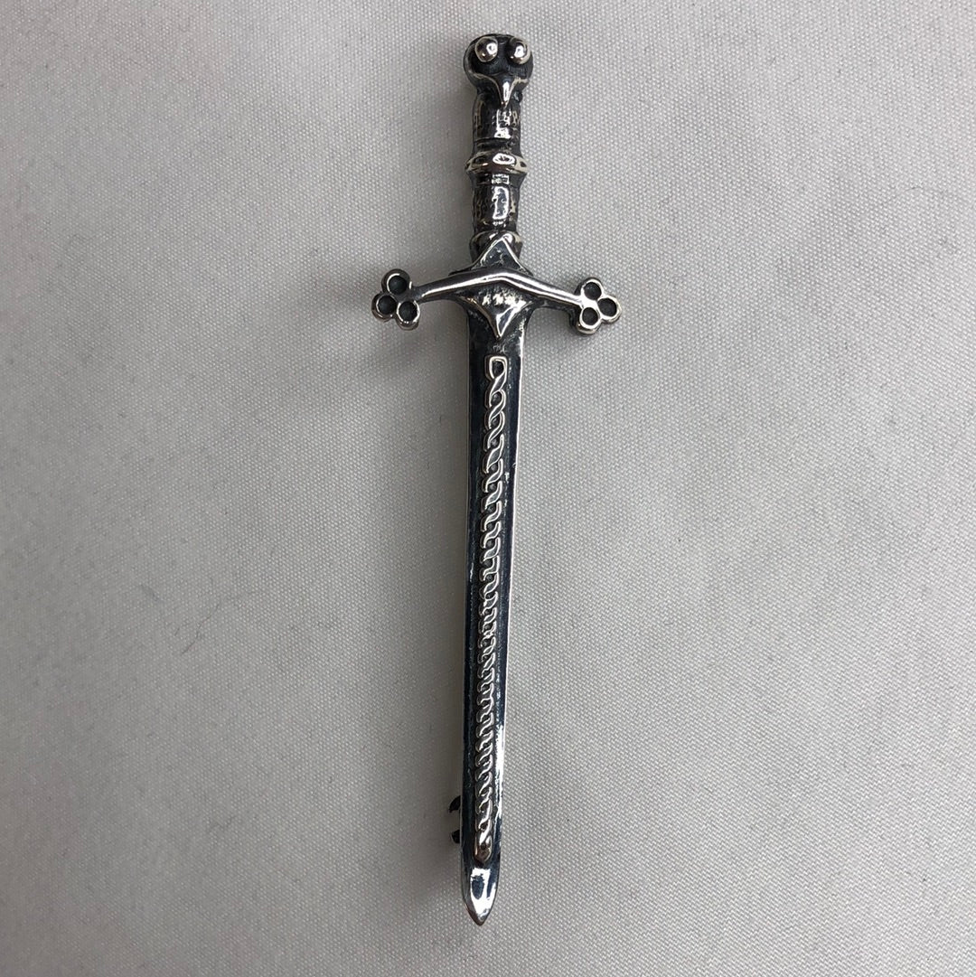 
                  
                    Vintage Silver Broadsword Kilt-pin (16993)
                  
                