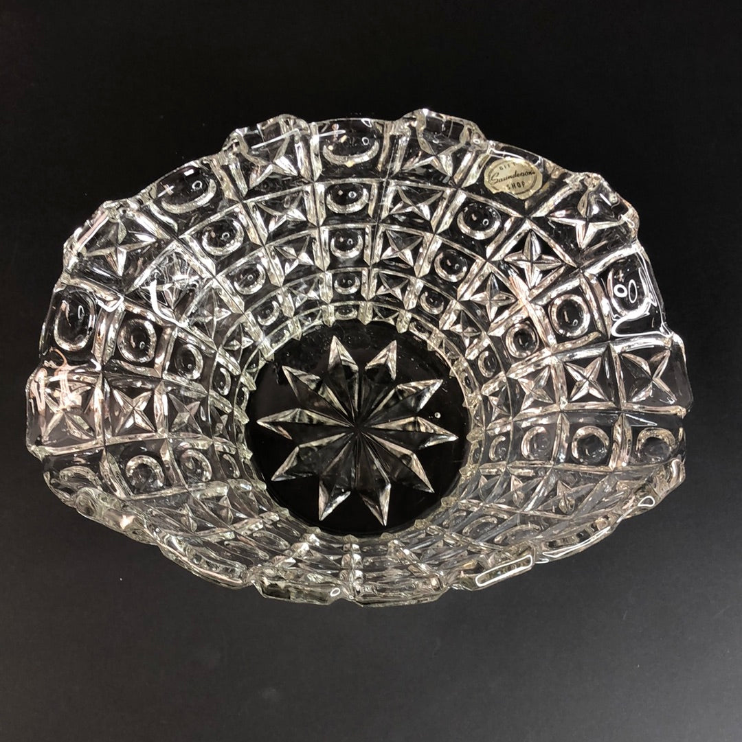 
                  
                    Libochivice Glassworks Naughts & Crosses Glass Bowl (17292)
                  
                