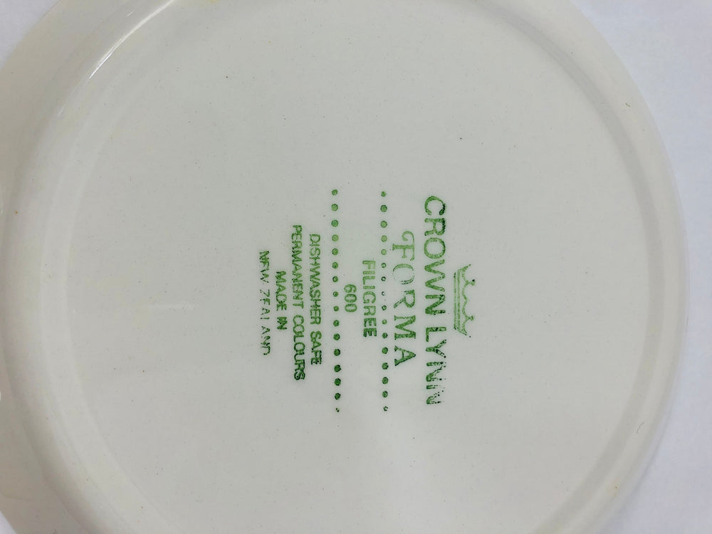 
                  
                    Crown Lynn - Forma Filigree 600 Side Plates  x 4(20585)
                  
                