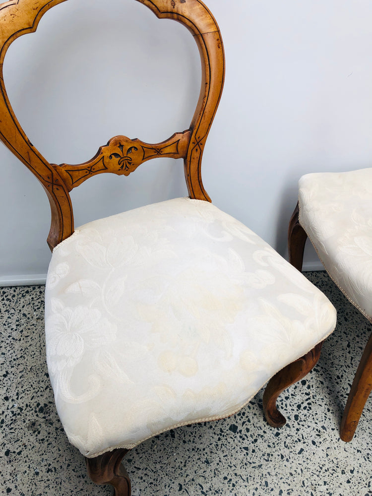 
                  
                    Antique Balloon Back Dining Chairs x4 (21789)
                  
                