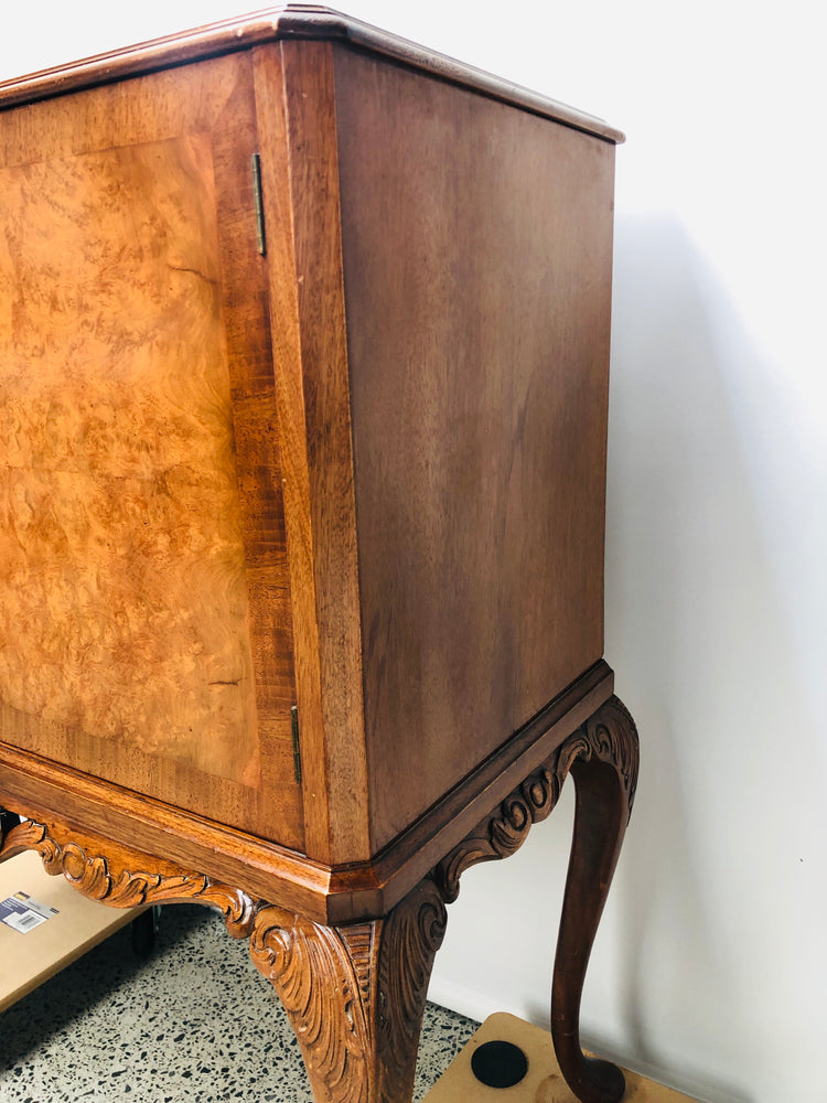
                  
                    Antique Style Burr Walnut Drink Cabinet (21777)
                  
                
