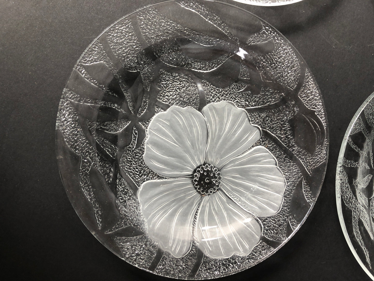 
                  
                    Aloha 7 Piece Glass Dessert Plates (20323)
                  
                