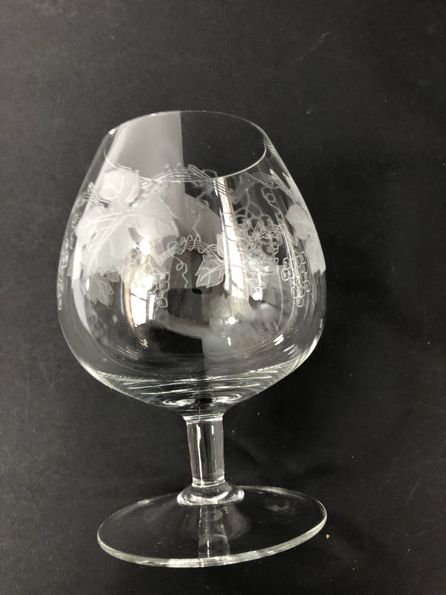 
                  
                    Vintage Grape Design Brandy Glasses x 6 (21379)
                  
                