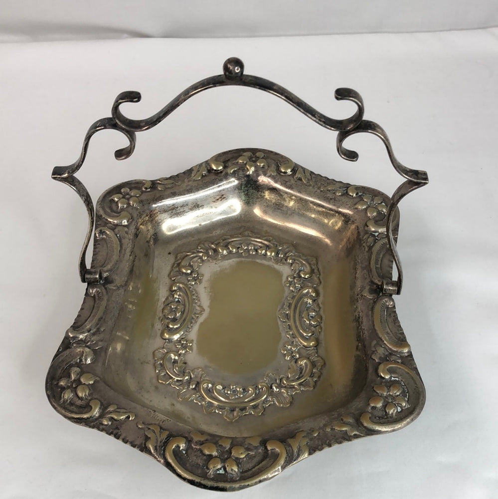 
                  
                    Vintage NS Silver EPNS Fruit Tray 13414 (17082)
                  
                
