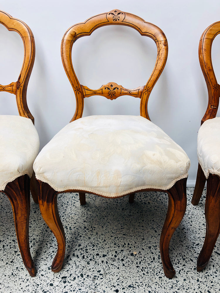 
                  
                    Antique Balloon Back Dining Chairs x4 (21789)
                  
                