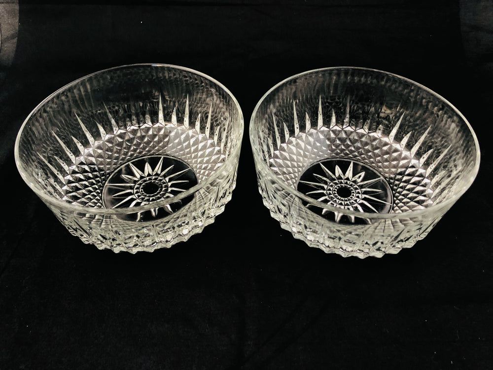 French Arcoroc Glass Matching Bowls (20615)