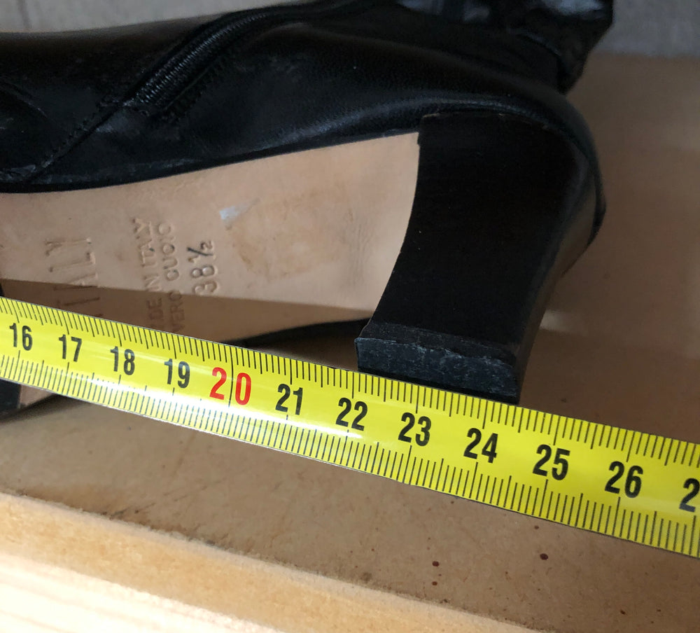 
                  
                    Oxitaly Black Calf Boots  Size 38.5 (16738)
                  
                